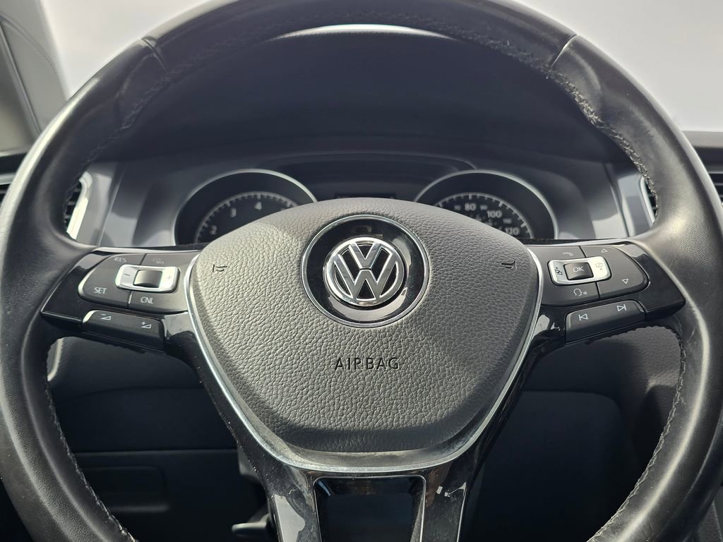 Used 2017 Volkswagen Golf Alltrack SEL image 25