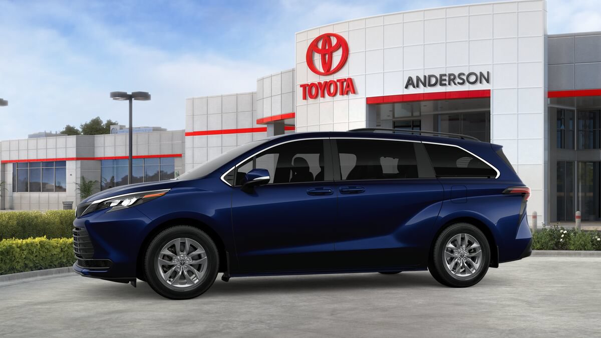 New 2026 Toyota Sienna LE AWD/4WD image 3