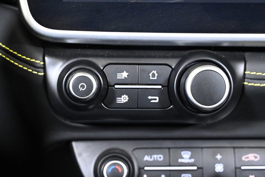 Certified 2020 Ferrari Portofino image 25