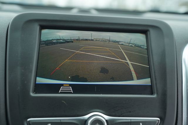 Used 2021 Chevrolet Equinox LT image 28