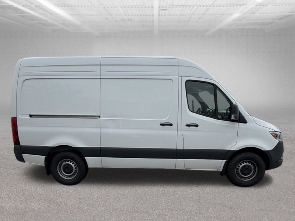 Used 2025 Mercedes-Benz Sprinter 2500 image 6