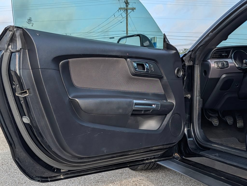 Used 2016 Ford Mustang GT RWD image 25