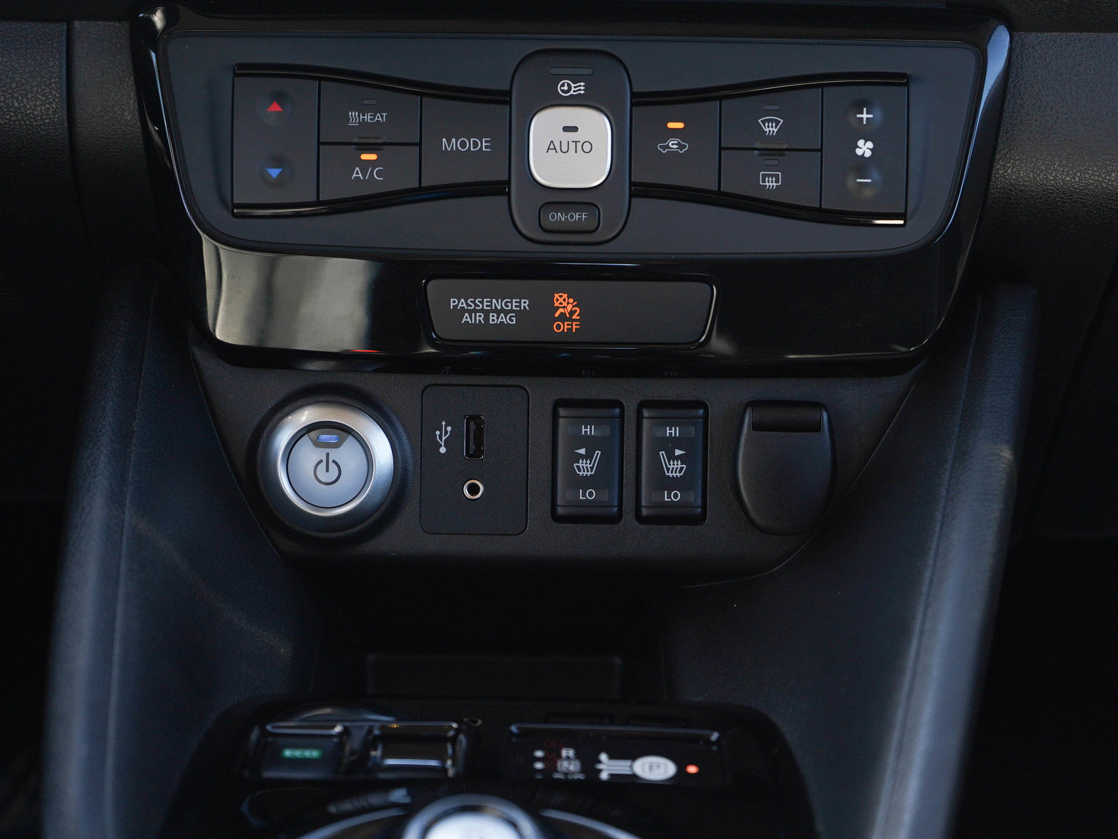 Used 2018 Nissan Leaf SL w/ SL Technology Package FWD image 18