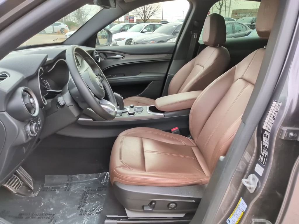 Used 2023 Alfa Romeo Stelvio Ti w/ Active Assist Plus Package AWD/4WD image 22