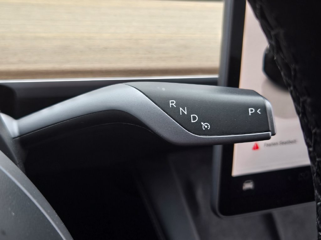 Used 2023 Tesla Model Y 2WD image 22