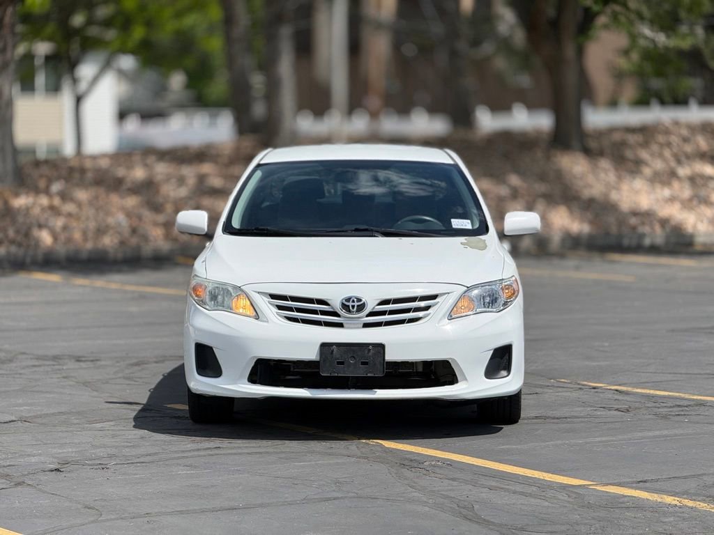 Used 2013 Toyota Corolla LE FWD image 2