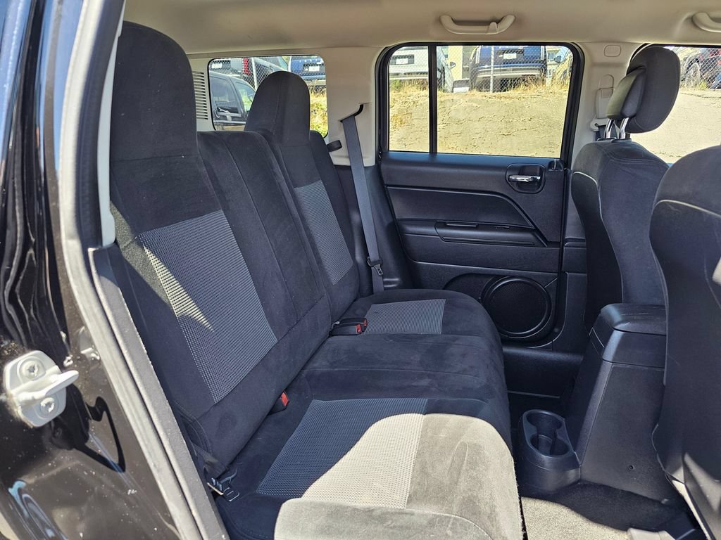 Used 2015 Jeep Patriot Sport w/ Power Value Group AWD/4WD image 13