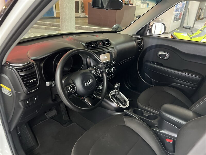 Used 2019 Kia Soul FWD image 14