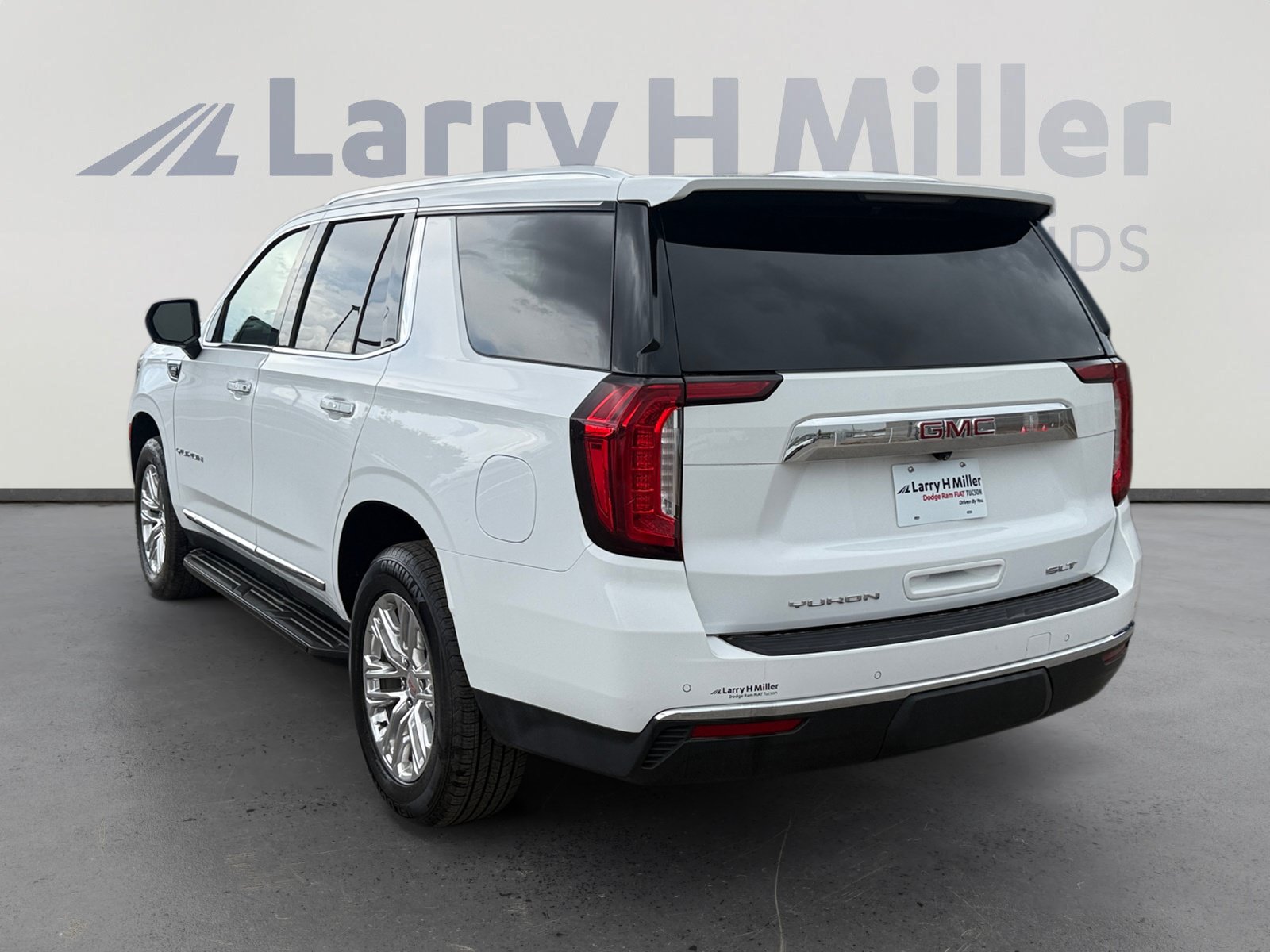 Used 2018 GMC Yukon Denali AWD/4WD image 3