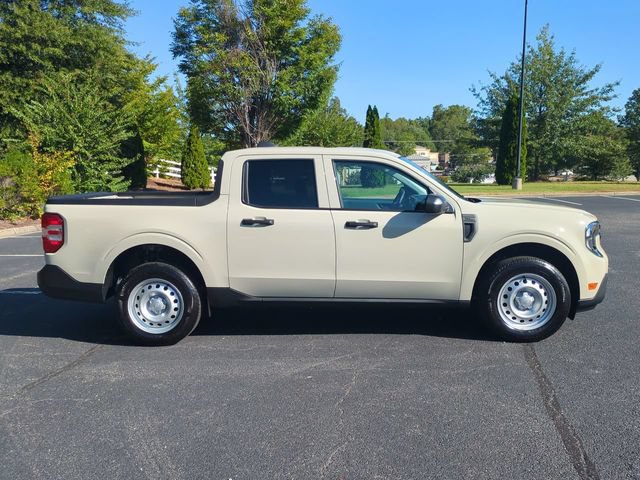 Used 2025 Ford Maverick XL w/ Equipment Group 102A AWD/4WD image 3