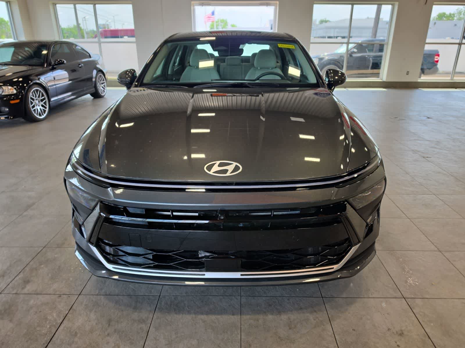 Used 2025 Hyundai Sonata SEL FWD image 3