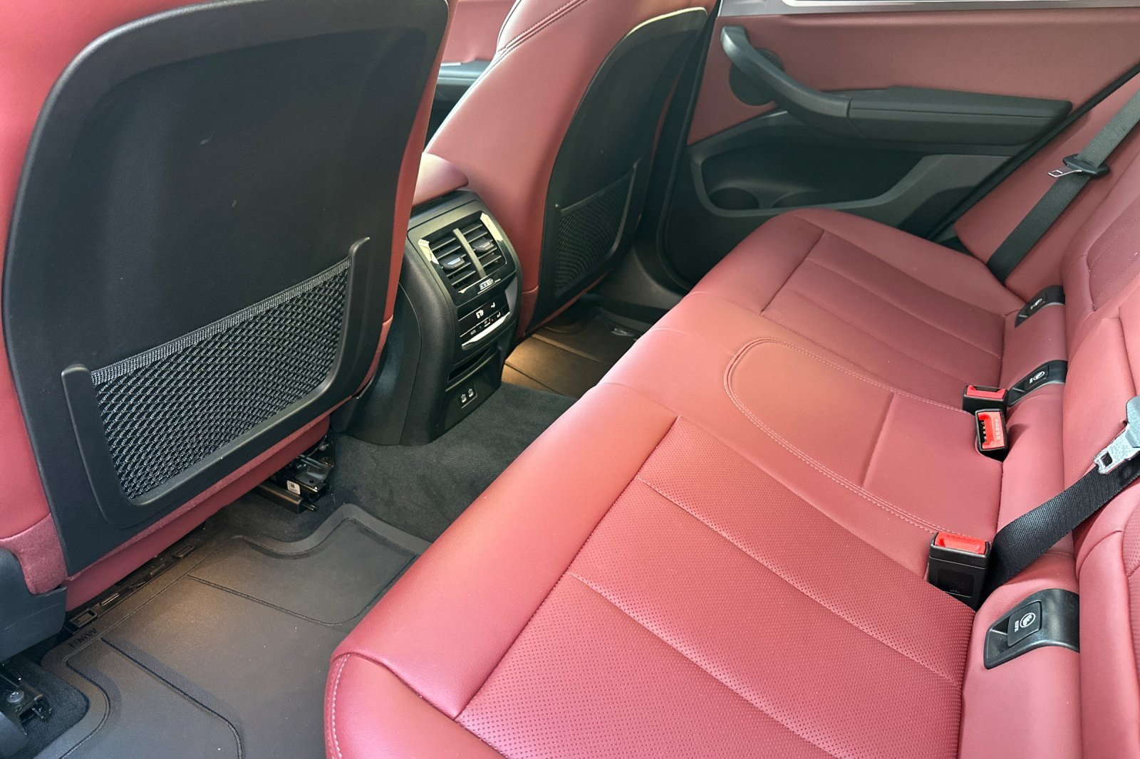 Used 2022 BMW X4 xDrive30i w/ M Sport Package 2 AWD/4WD image 11