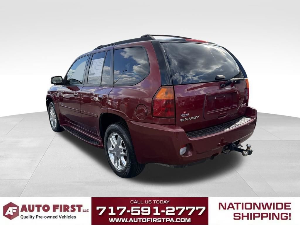 Used 2007 GMC Envoy Denali image 5