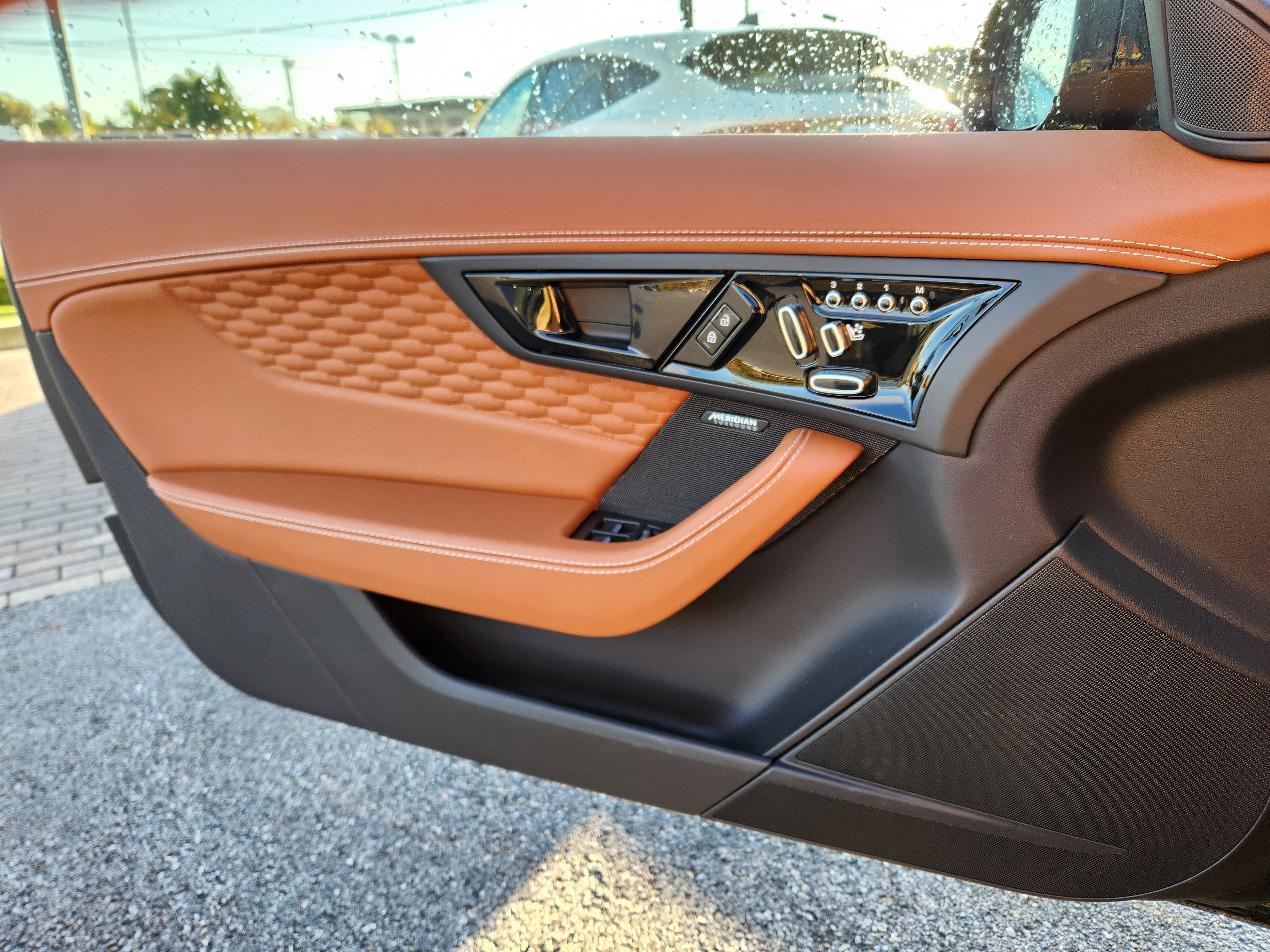 New 2024 Jaguar F-TYPE R AWD/4WD image 15