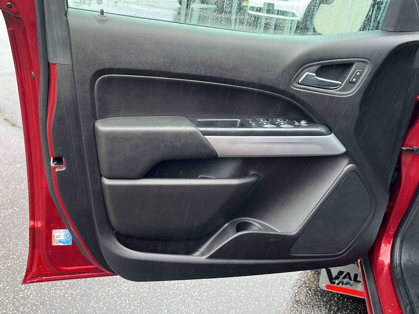 Certified 2018 Chevrolet Colorado LT AWD/4WD image 15