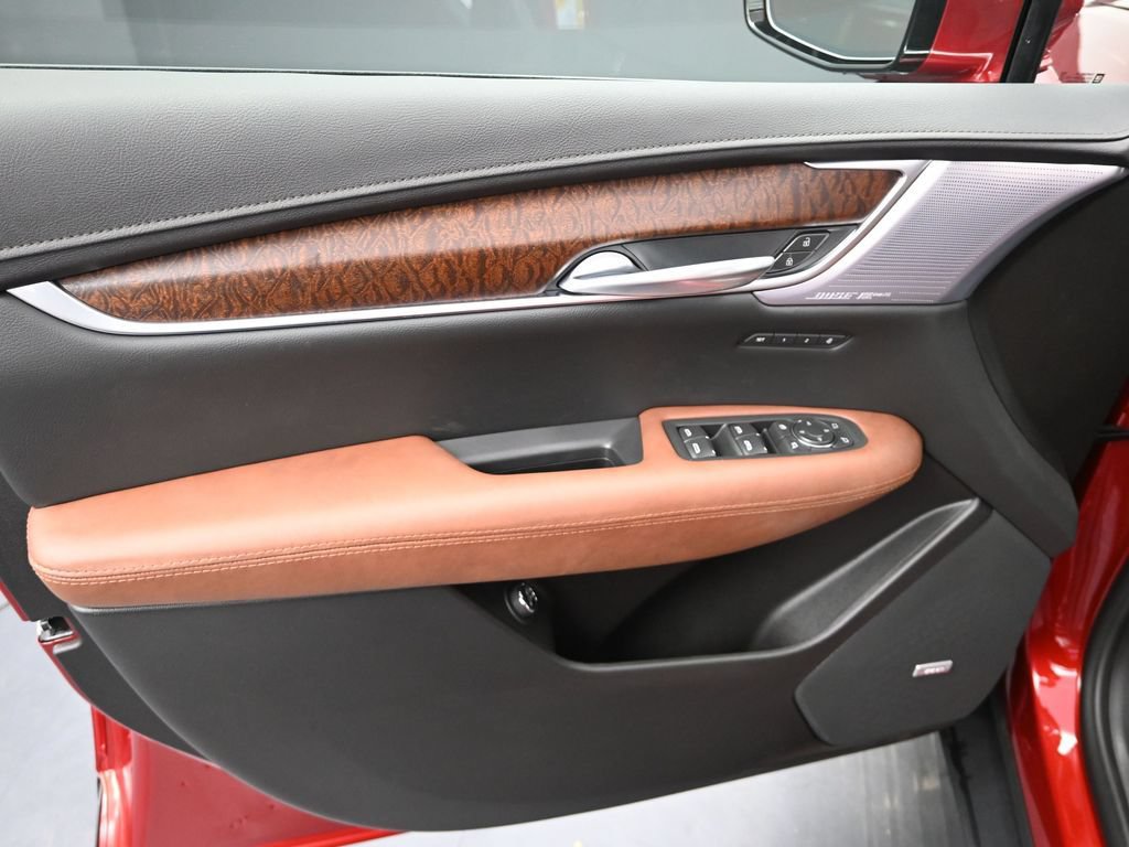 New 2026 Cadillac XT5 Premium Luxury w/ Driver Assist Package AWD/4WD image 9