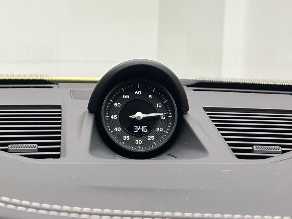 Certified 2025 Porsche 911 Carrera image 16