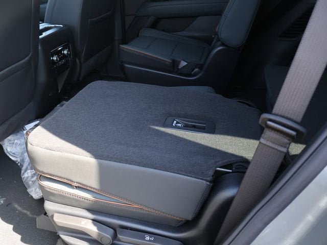 New 2026 GMC Yukon AT4 AWD/4WD image 15