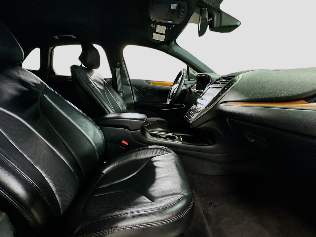 Used 2017 Lincoln MKC Select w/ Select Plus Package FWD image 29