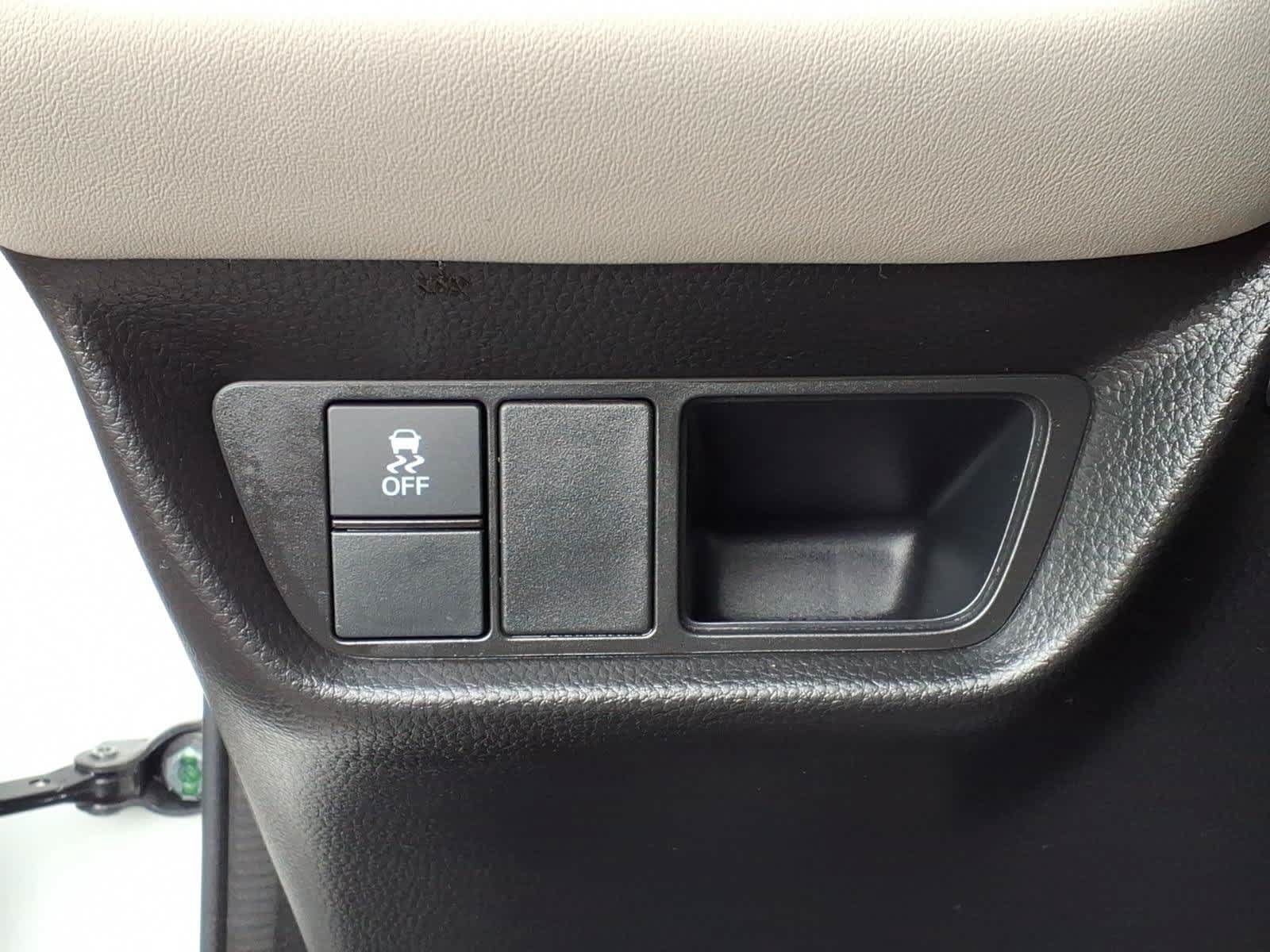 Used 2025 Honda HR-V LX image 15
