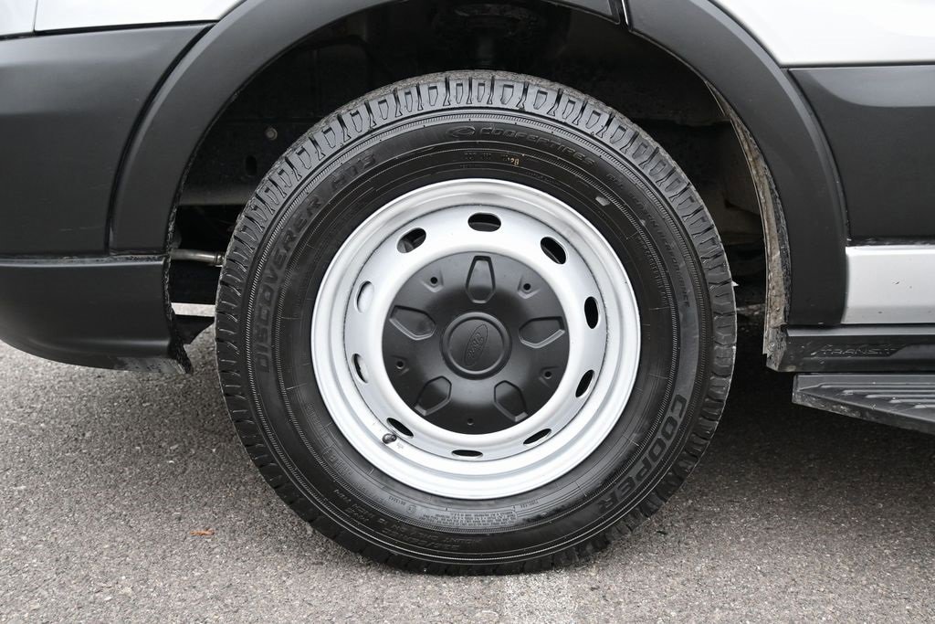 Used 2019 Ford Transit 350 XL image 10