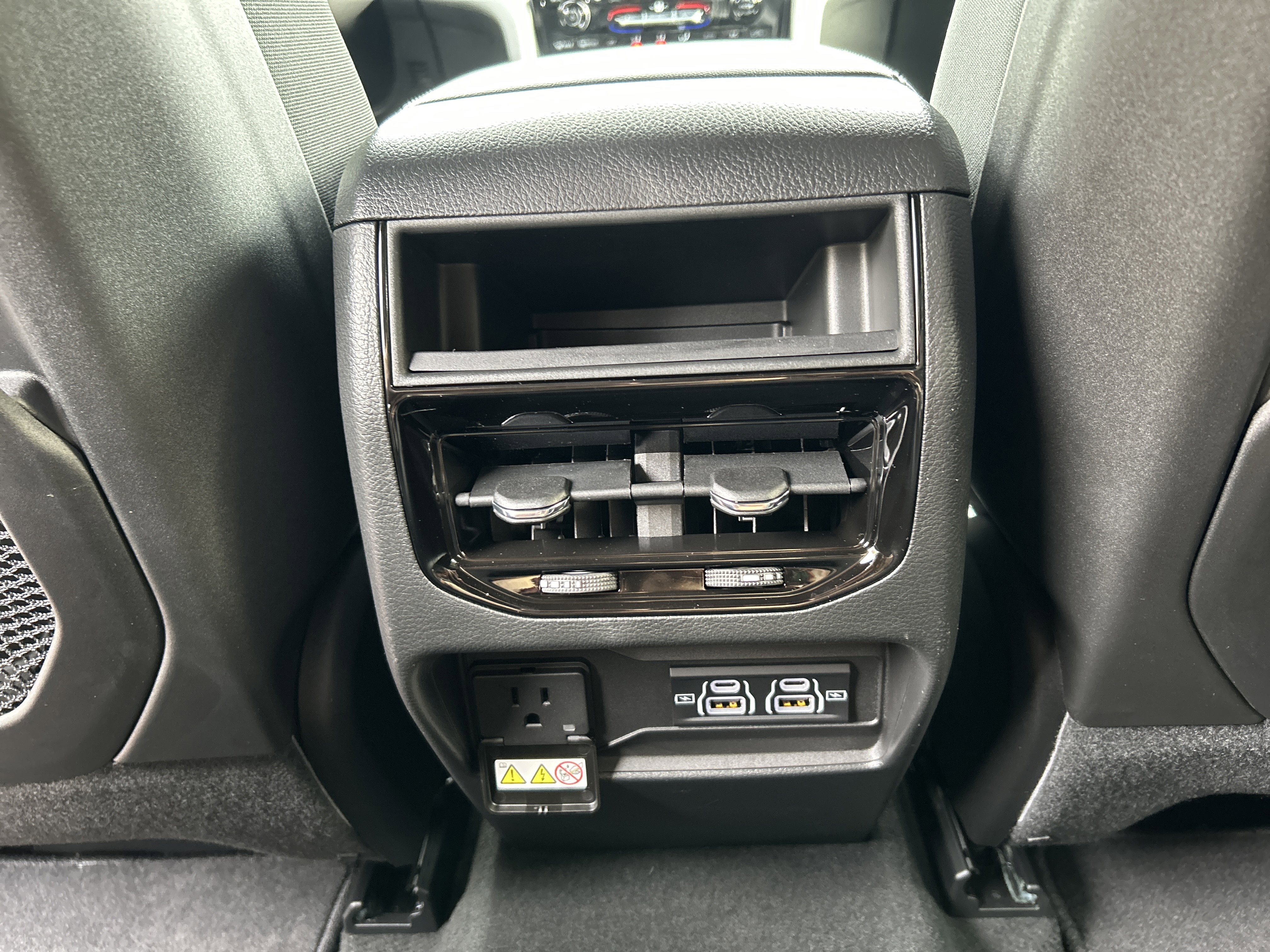 New 2025 Jeep Grand Cherokee Altitude image 52