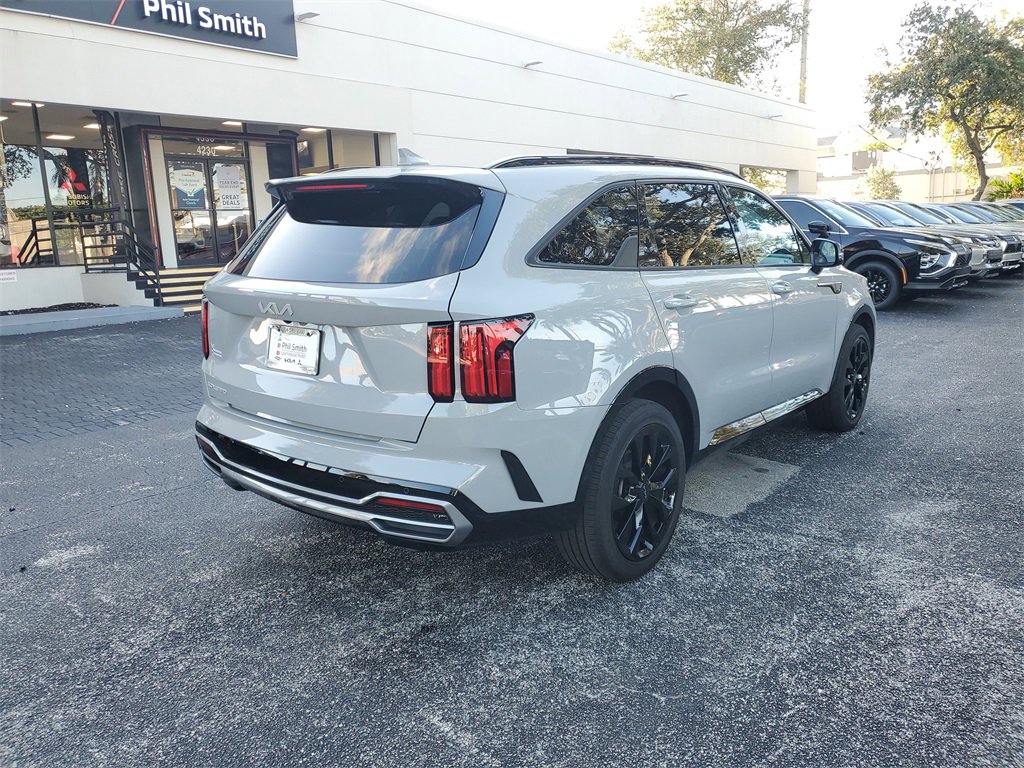 Certified 2023 Kia Sorento SX image 6