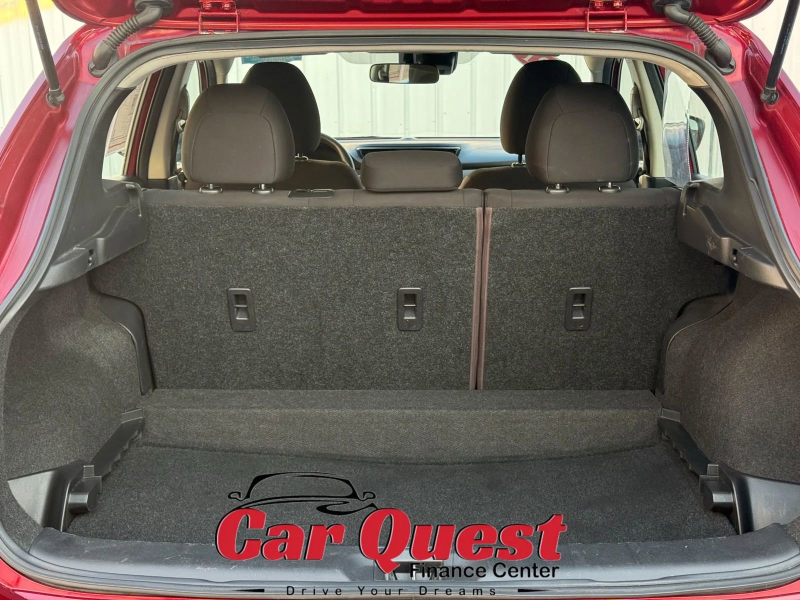 Used 2021 Nissan Rogue Sport S image 14