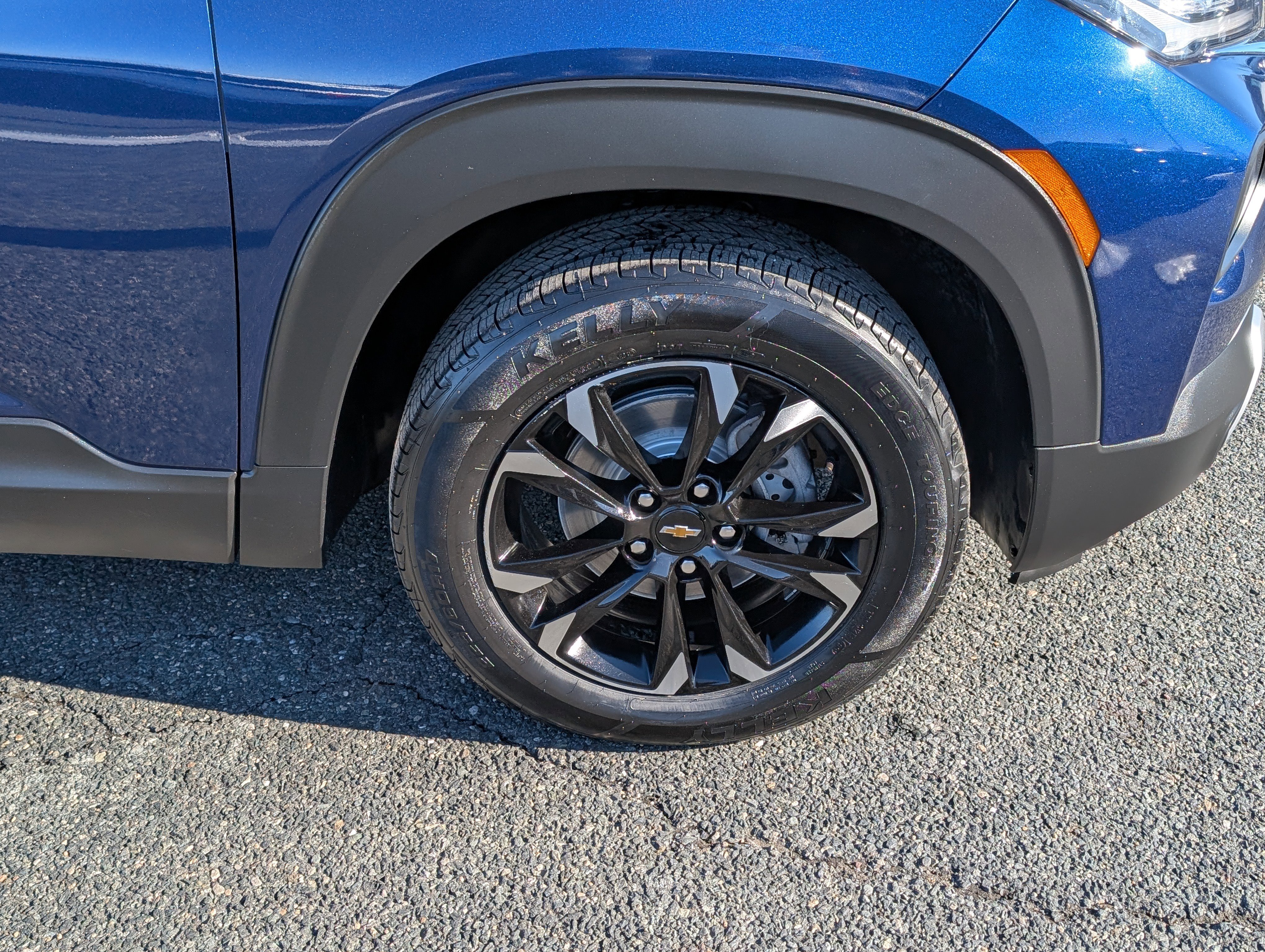 Used 2023 Chevrolet TrailBlazer LT w/ Convenience Package image 9