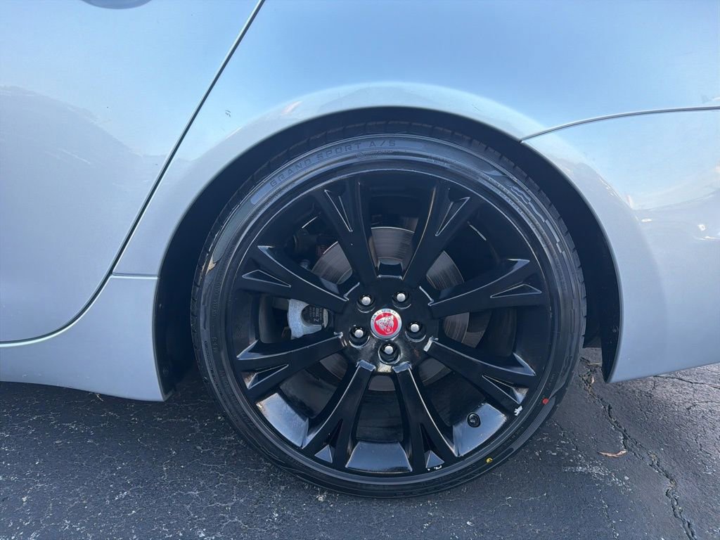 Used 2018 Jaguar XJ L Portfolio image 28