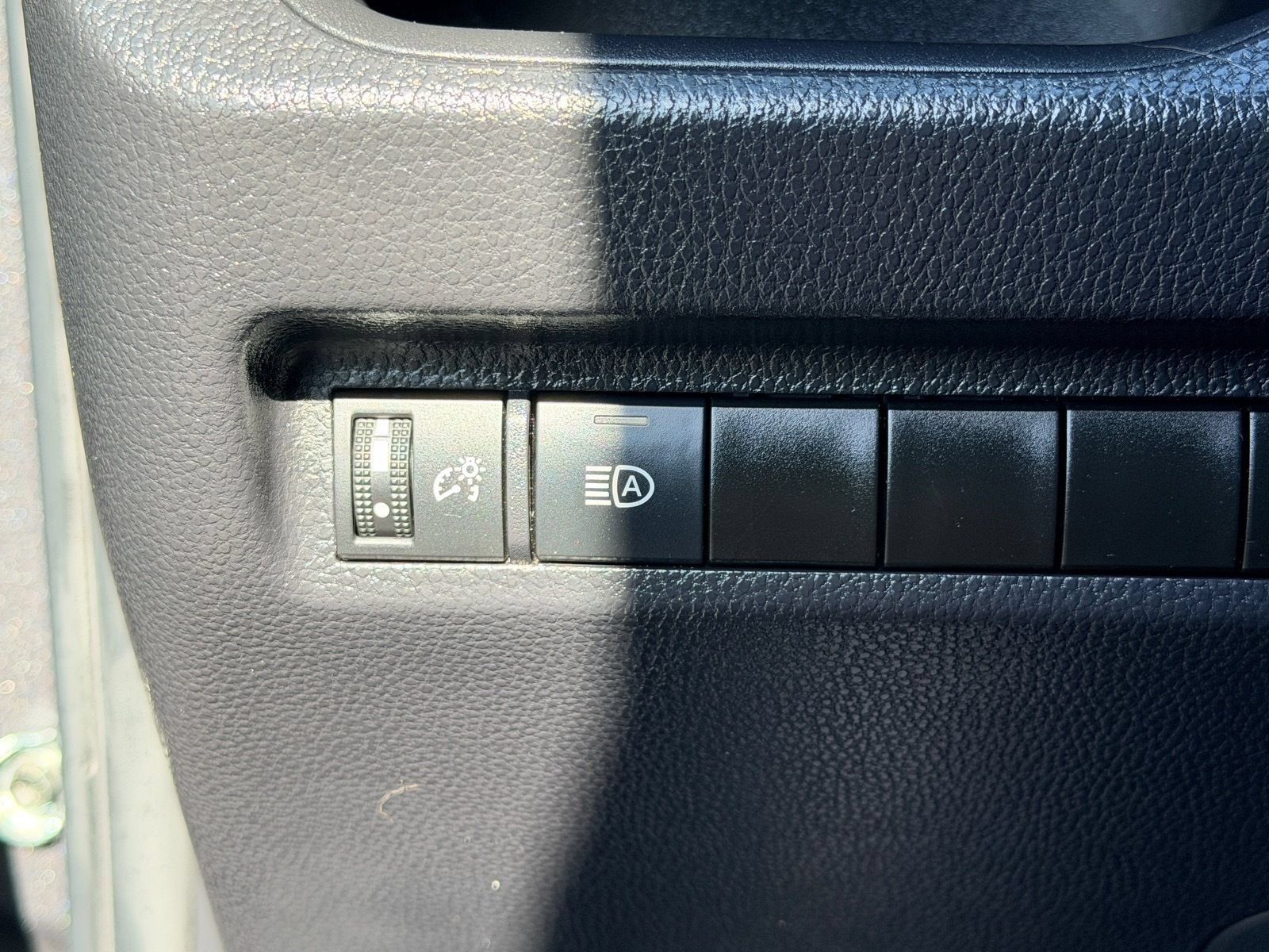 Used 2024 Toyota RAV4 XLE Premium FWD image 20