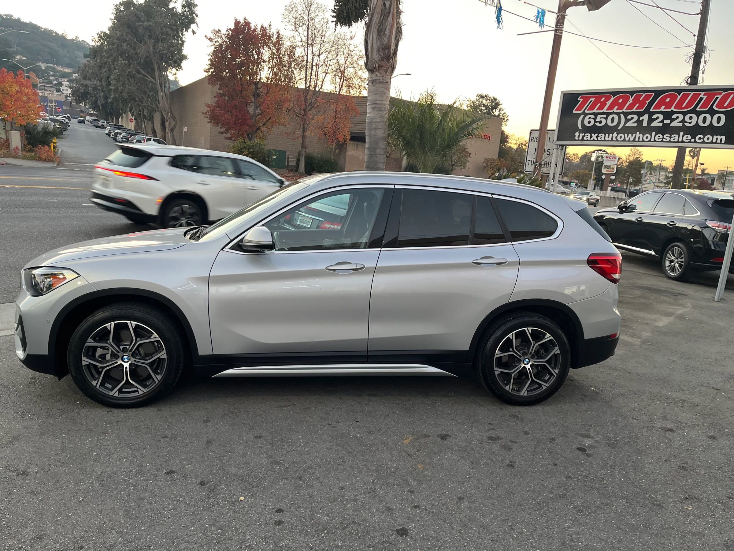Used 2021 BMW X1 xDrive28i w/ Premium Package image 4