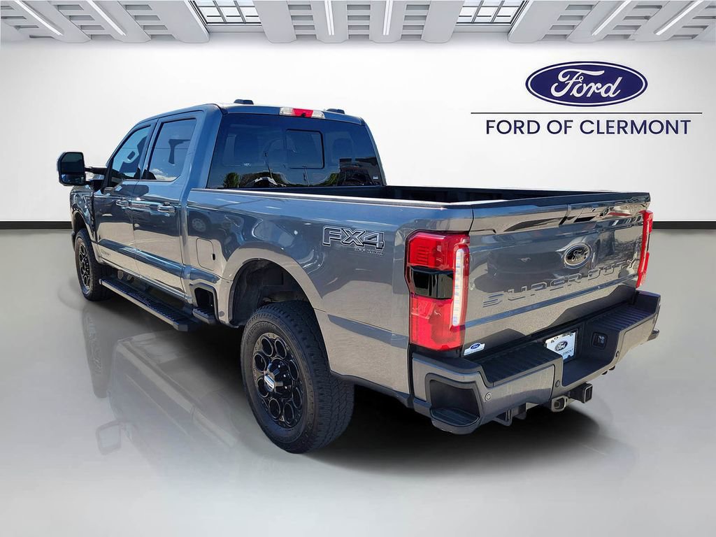 Used 2025 Ford F250 Lariat w/ Black Appearance Package image 3
