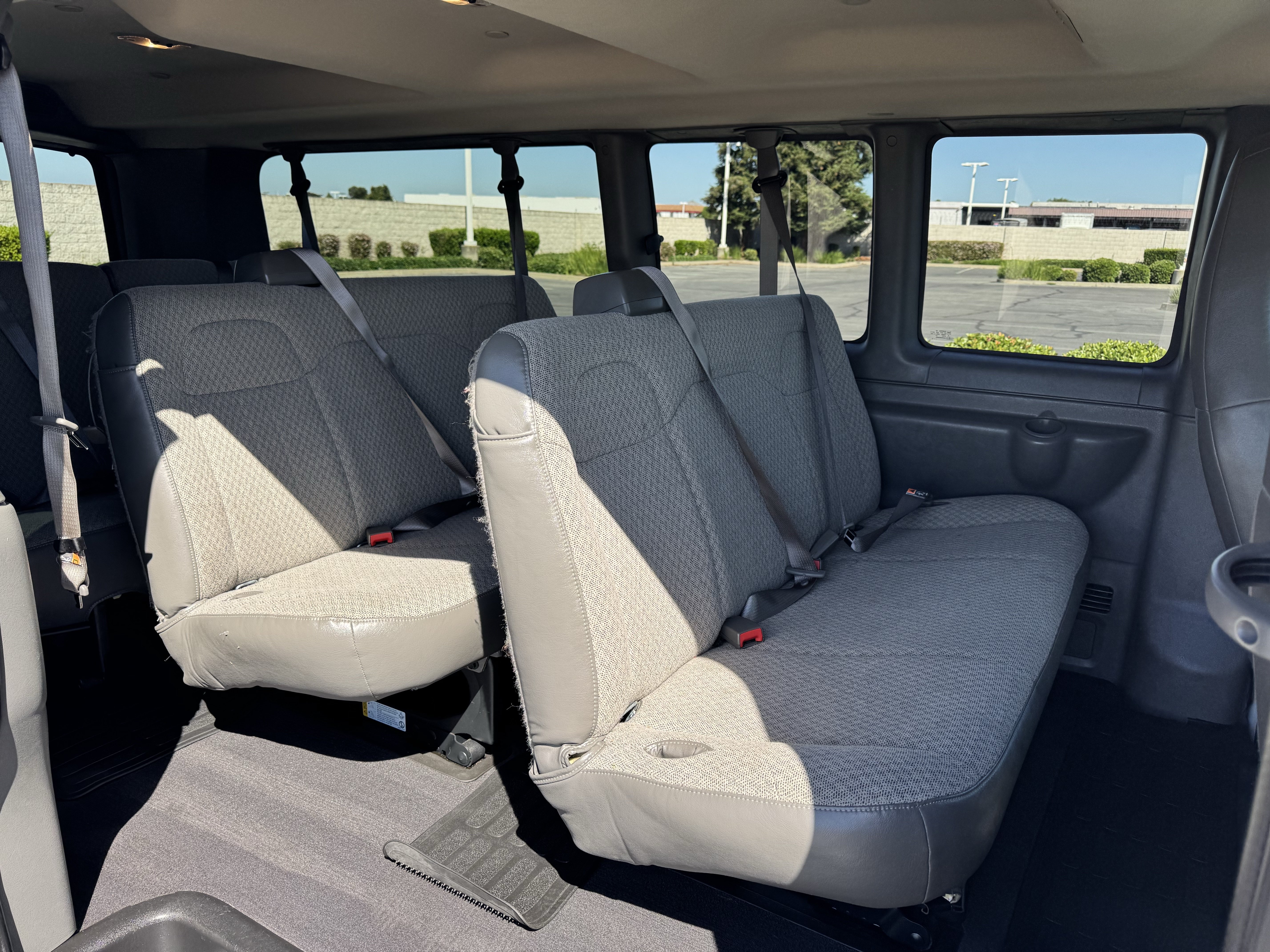 Certified 2025 Chevrolet Express 3500 LT w/ LT Preferred Equipment Group RWD image 16