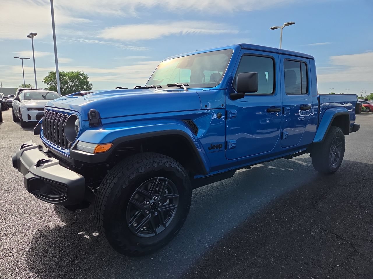 New 2026 Jeep Gladiator Sport AWD/4WD image 3