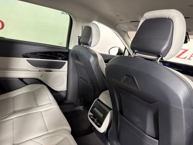 Used 2026 Lincoln Nautilus Premier AWD/4WD image 19