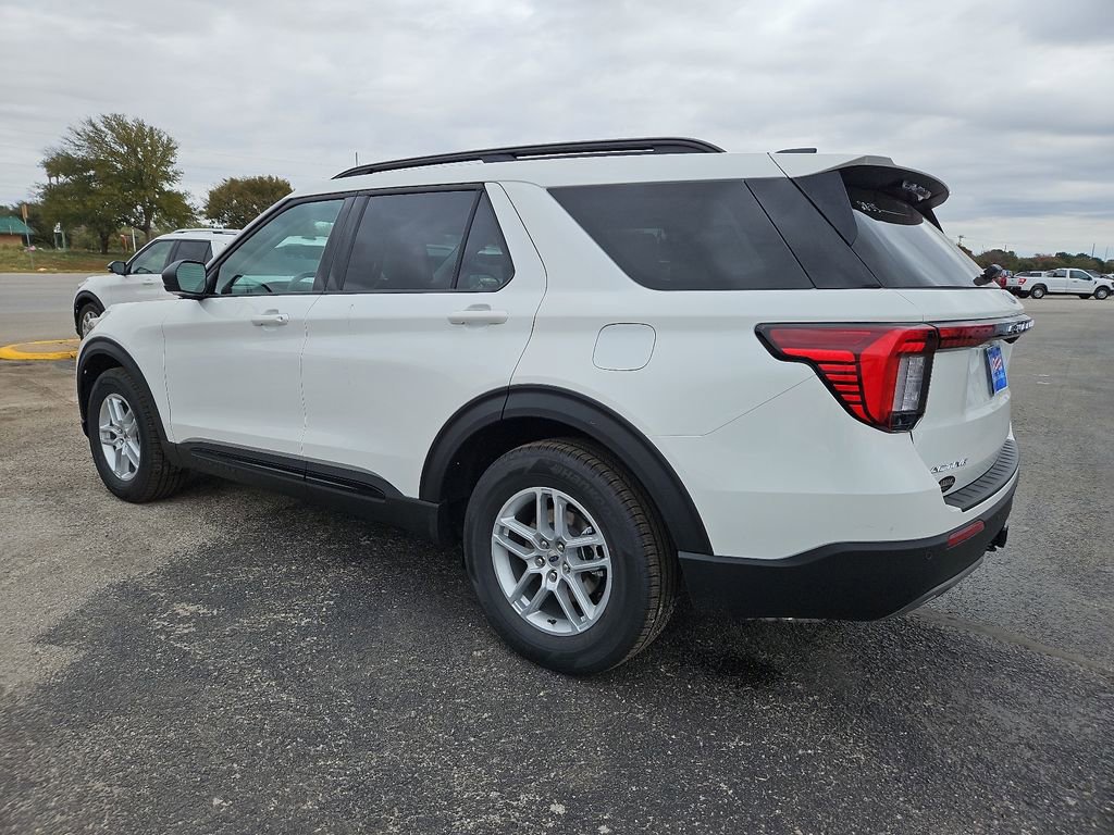 New 2026 Ford Explorer Active w/ Active Comfort Package image 8