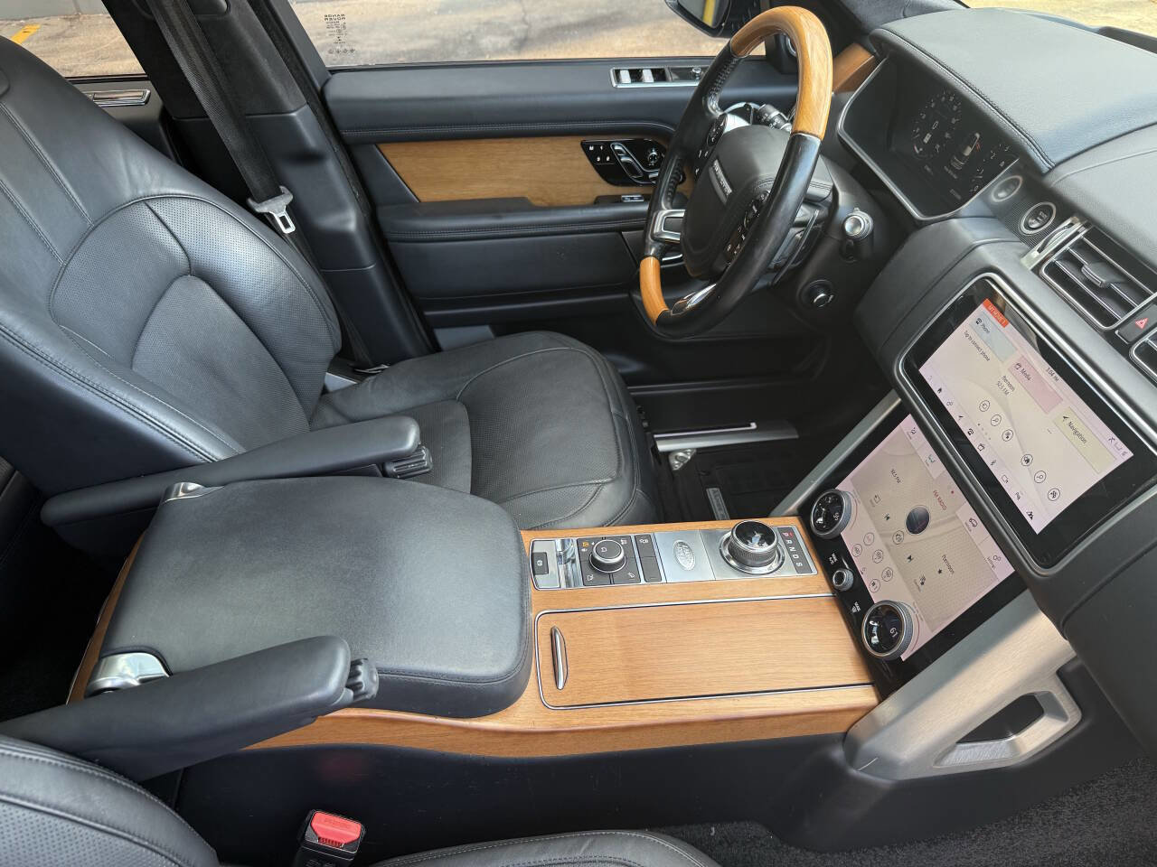 Used 2018 Land Rover Range Rover Supercharged image 39