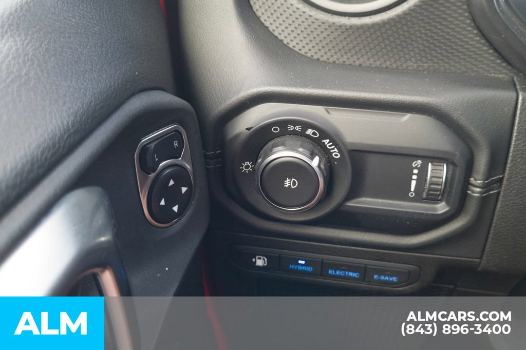 Used 2024 Jeep Wrangler Unlimited Rubicon 4xe AWD/4WD image 33