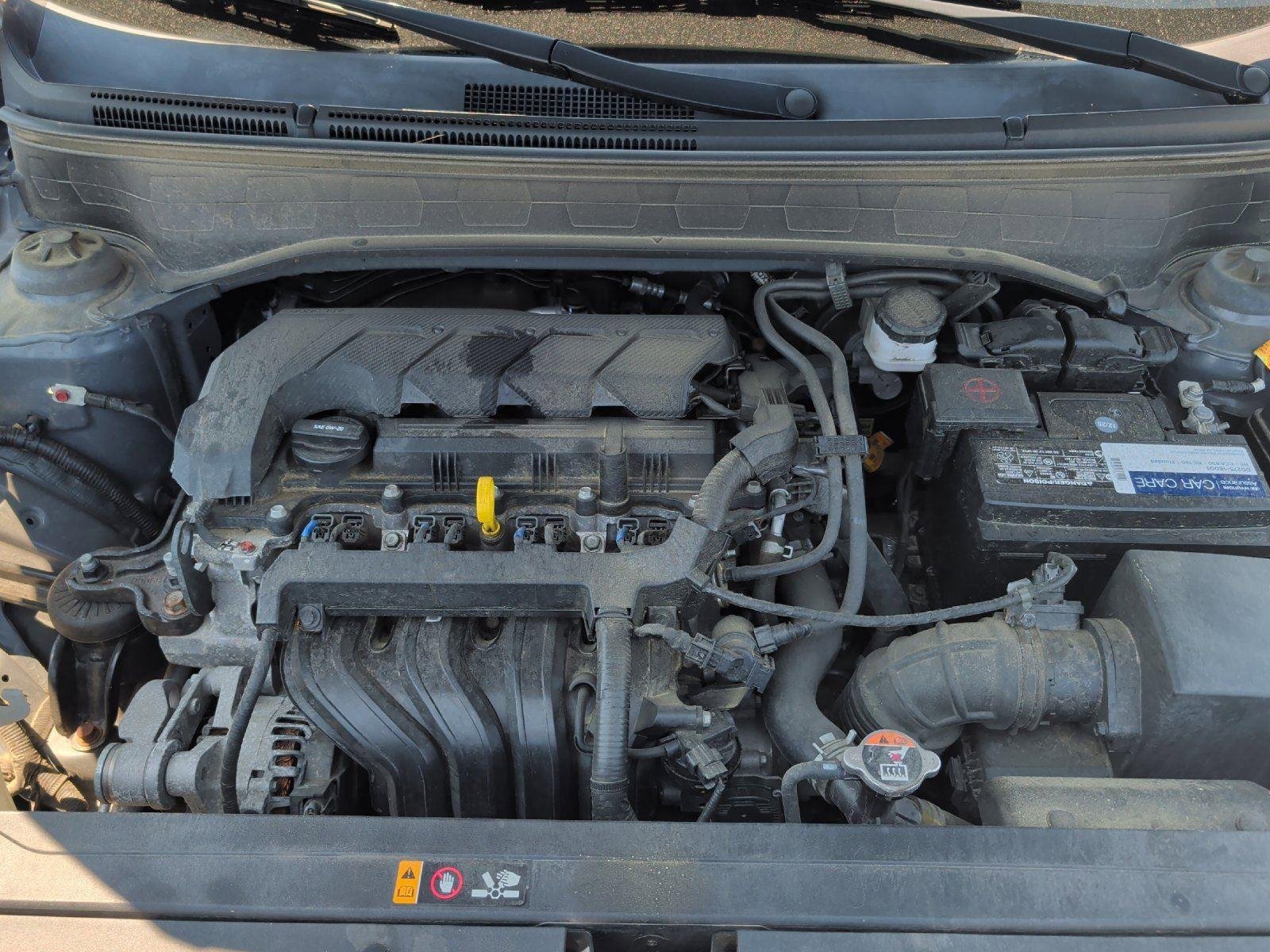 Used 2021 Hyundai Venue SE FWD image 9