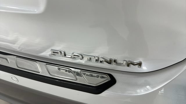 Used 2026 Toyota Highlander Platinum AWD/4WD image 42