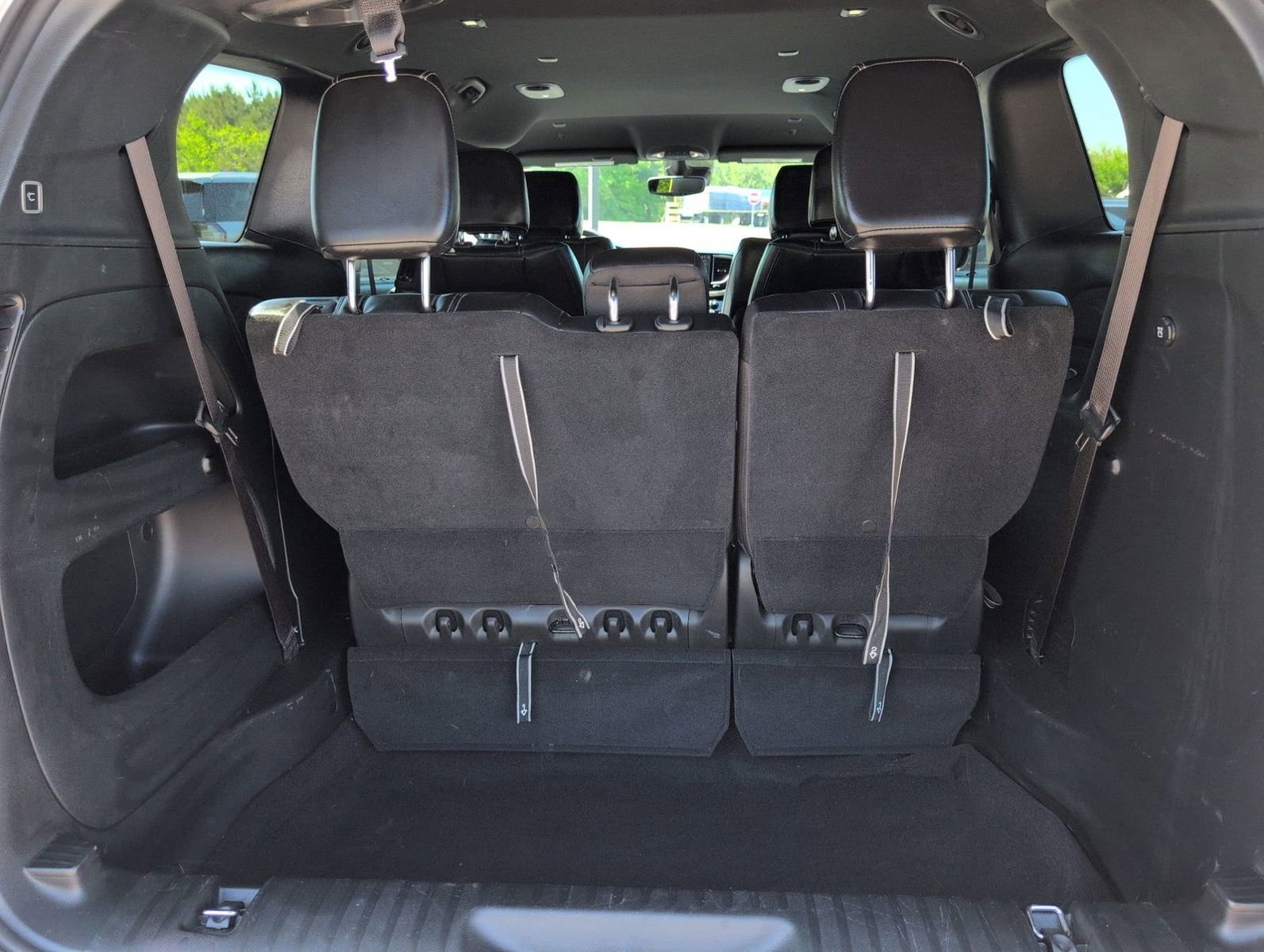 Used 2025 Chrysler Pacifica Select image 5