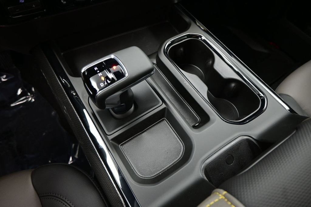 New 2026 Chevrolet Silverado 1500 ZR2 w/ LPO, Dark Essentials Package AWD/4WD image 34