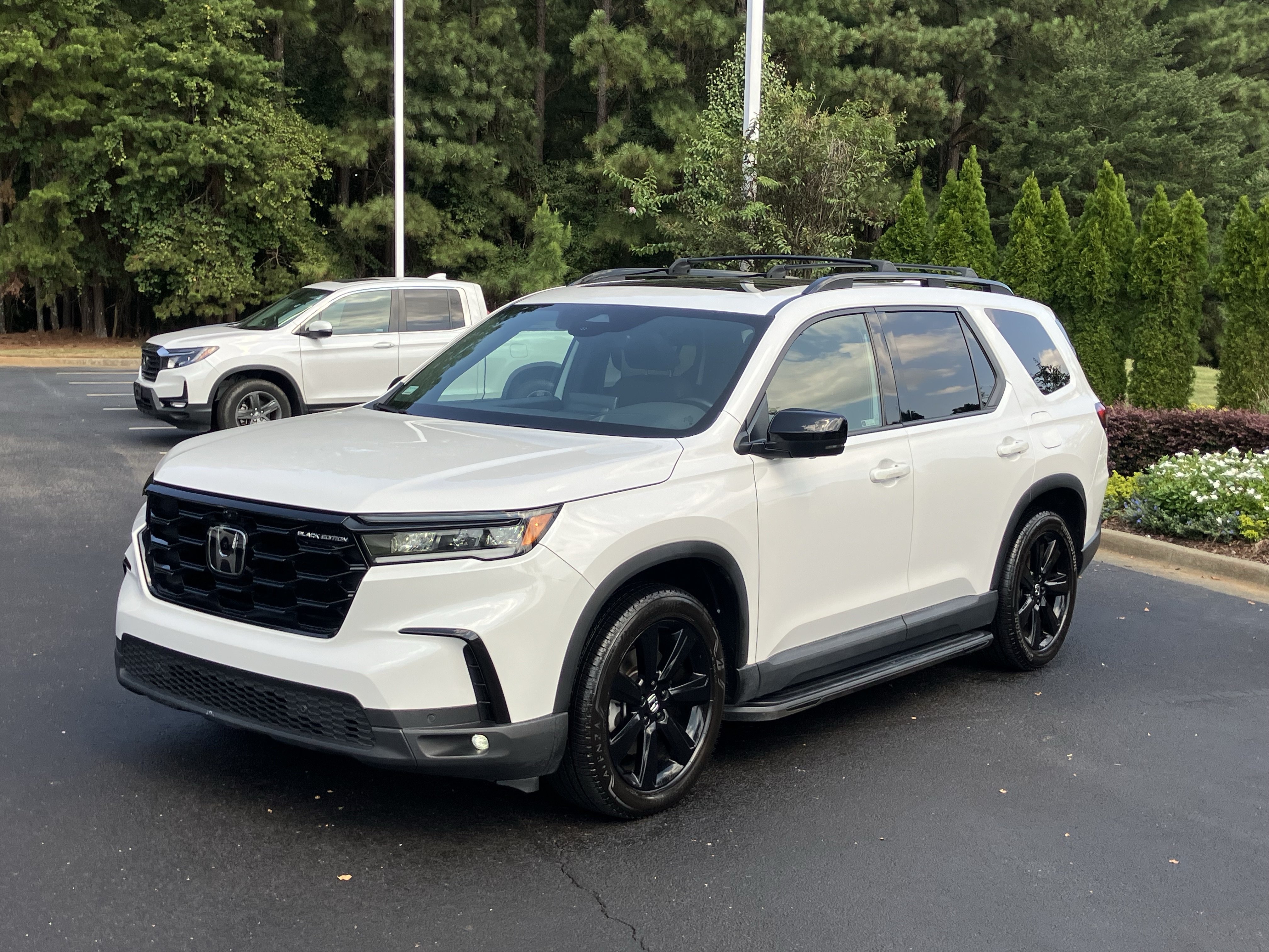 Certified 2025 Honda Pilot Black Edition image 6