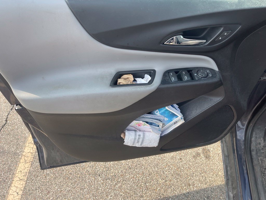 Used 2018 Chevrolet Equinox LT FWD image 19