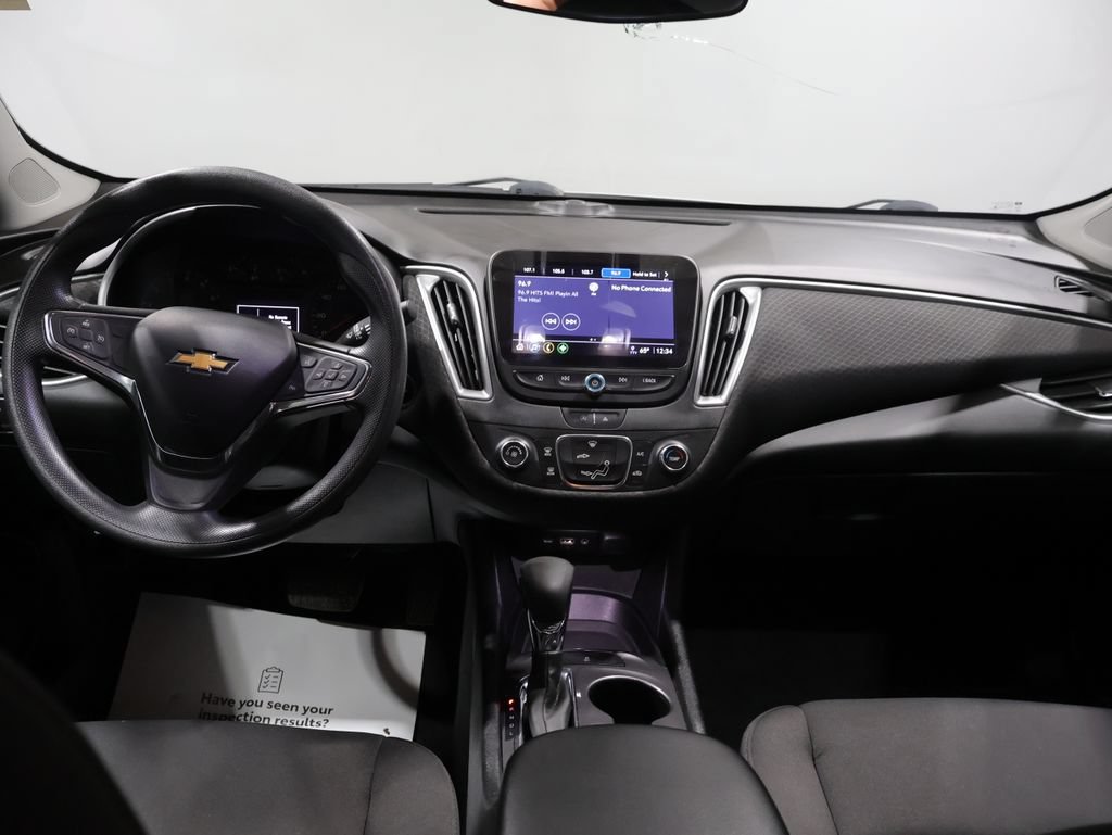 Used 2021 Chevrolet Malibu LS FWD image 16