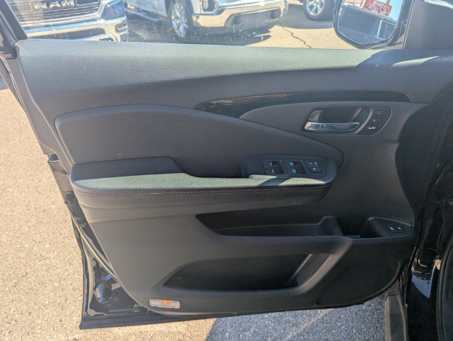 Used 2021 Honda Pilot Black Edition image 9