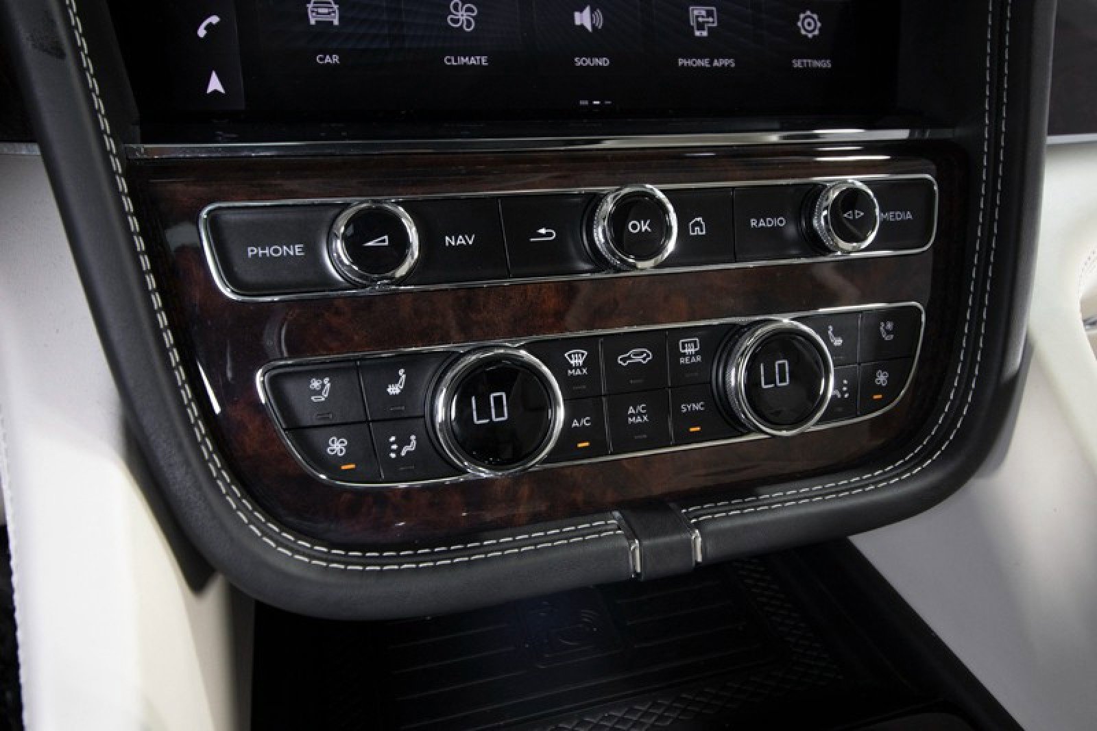 Used 2023 Bentley Bentayga Extended Wheelbase image 30