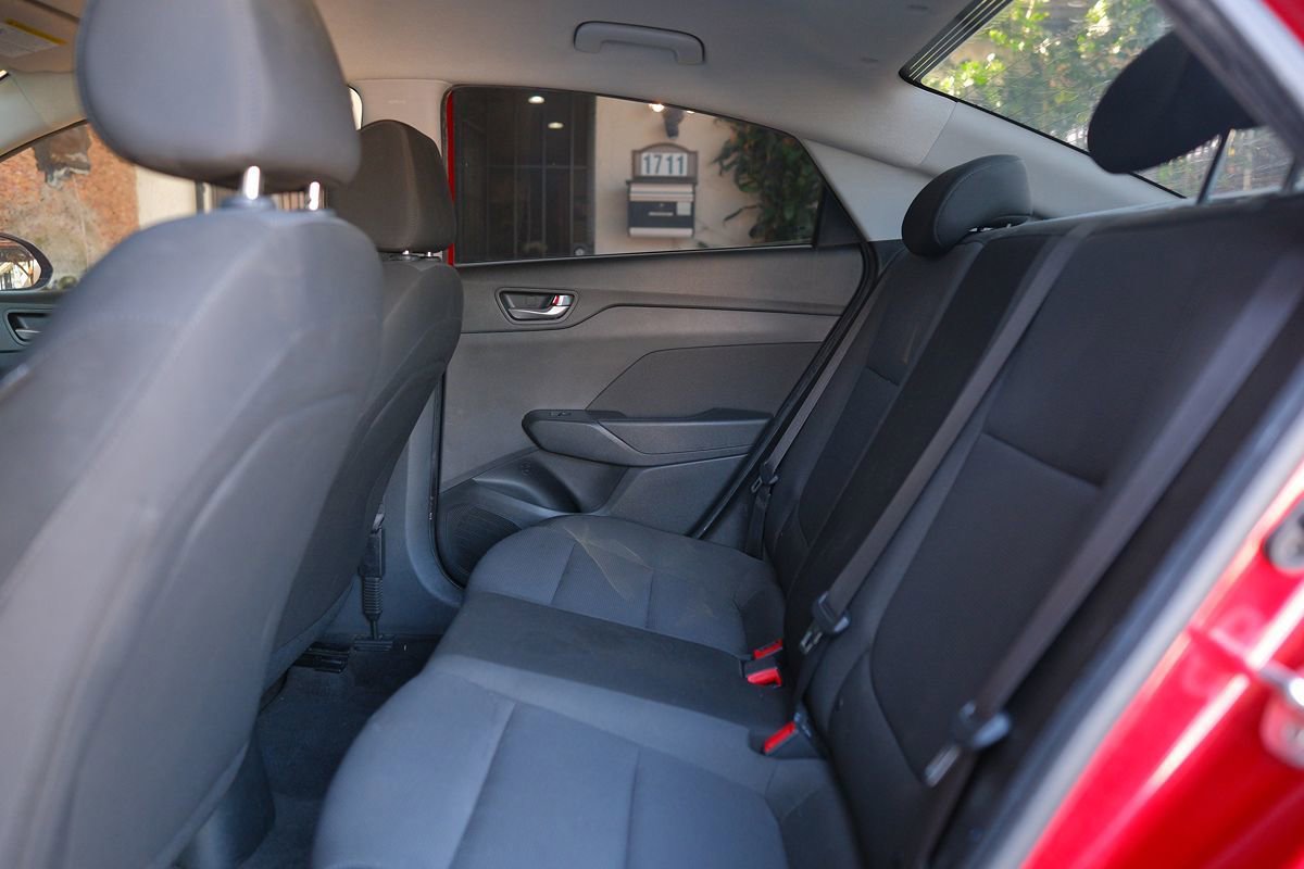 Used 2020 Hyundai Accent SE image 34