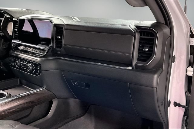 Used 2024 Chevrolet Silverado 2500 LTZ w/ LTZ Premium Package AWD/4WD image 25